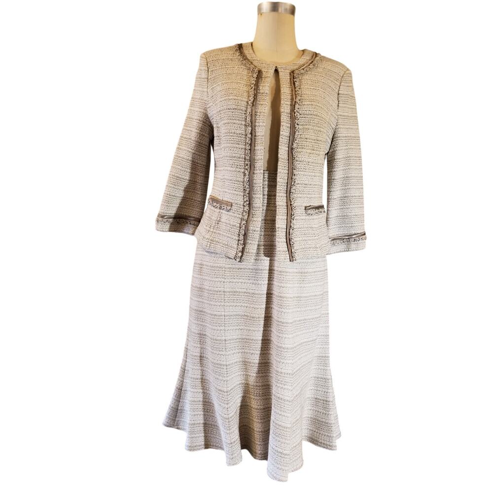 St John Collection Tweed Boucle Skirt Suit Set Taupe Fringe Satin Trim 12